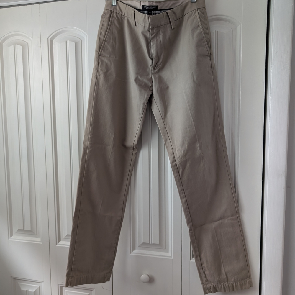 Banana Republic Emerson Chino in Light Tan